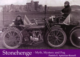 Stonehenge - Myth, Mystery and Fog